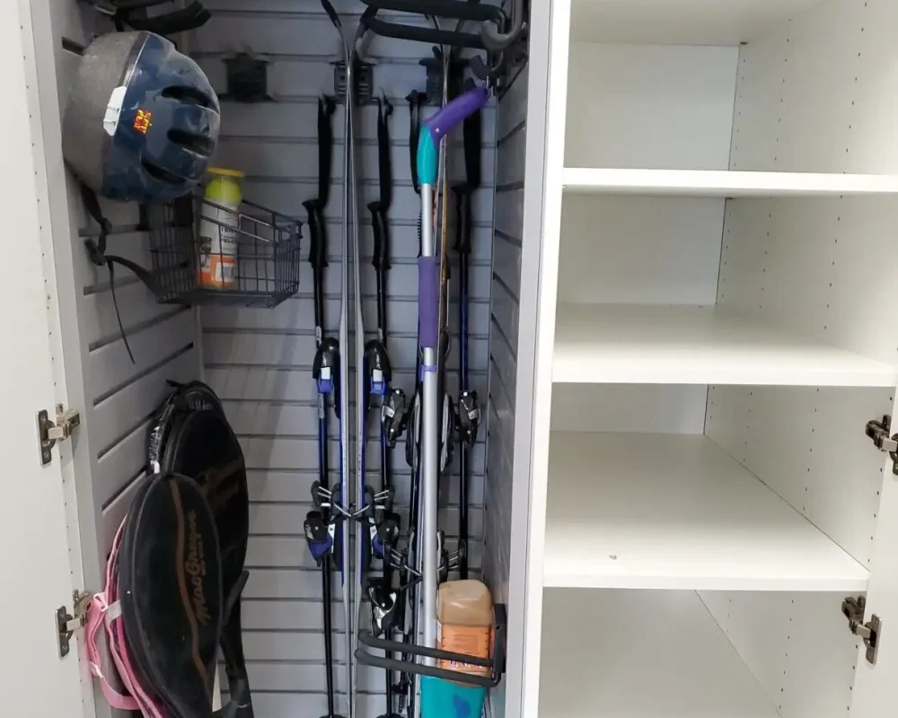 20191105_165018-e1727389697206-ezgif.com-optiwebp Customizable cabinet interior